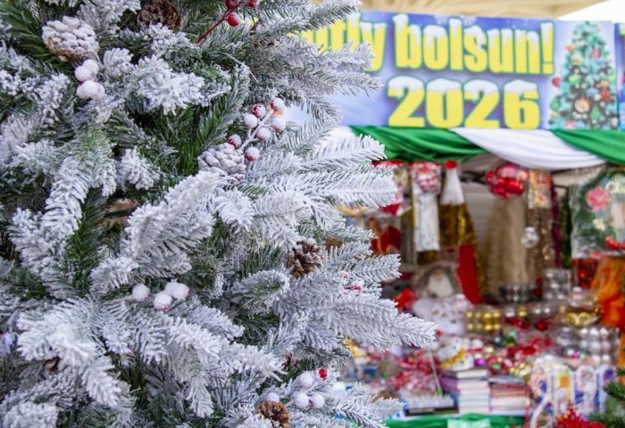 Türkmenistanda Bitaraplygyň 30 ýyllygy mynasybetli baýramçylyk söwdasy başlandy